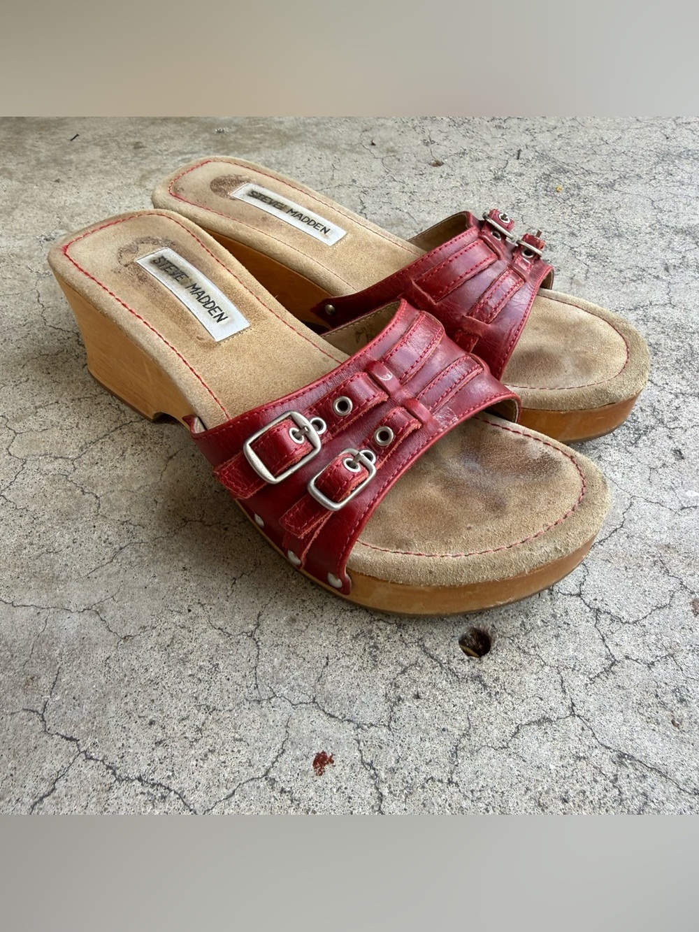 Steve Madden Platform Wedge woodSandals Y2K Vintage red preloved buckle detail